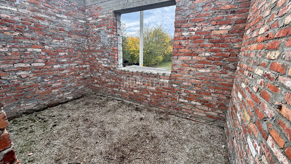 Продам дом, Лебединая ул, 34, Крымск г, 0 км от города