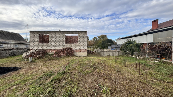 Продам дом, Лебединая ул, 34, Крымск г, 0 км от города