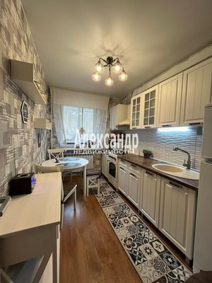 Продам двухкомнатную (2-комн.) квартиру, Советская ул, 12А, Лахденпохья г