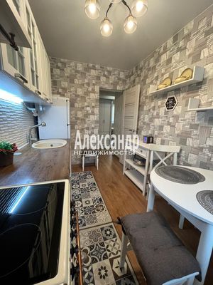 Продам двухкомнатную (2-комн.) квартиру, Советская ул, 12А, Лахденпохья г