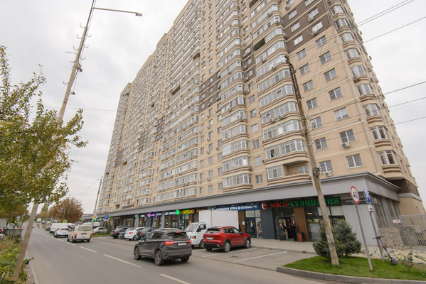 Продам двухкомнатную (2-комн.) квартиру, Горсоветская ул, 49/1, Ростов-на-Дону г