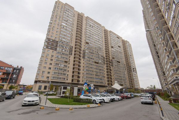 Продам двухкомнатную (2-комн.) квартиру, Горсоветская ул, 49/1, Ростов-на-Дону г