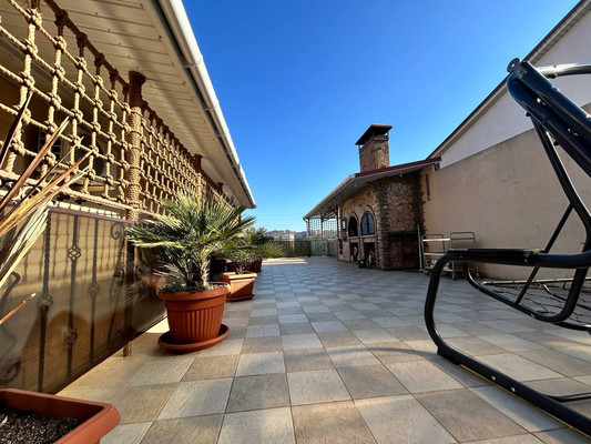 Продам гостиницу 573,4 м2, Пионерская ул, 49, Алушта г