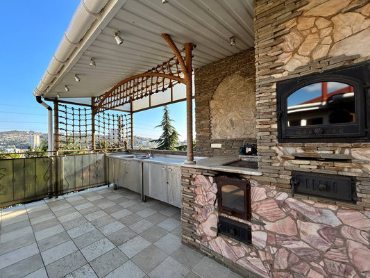 Продам гостиницу 573,4 м2, Пионерская ул, 49, Алушта г