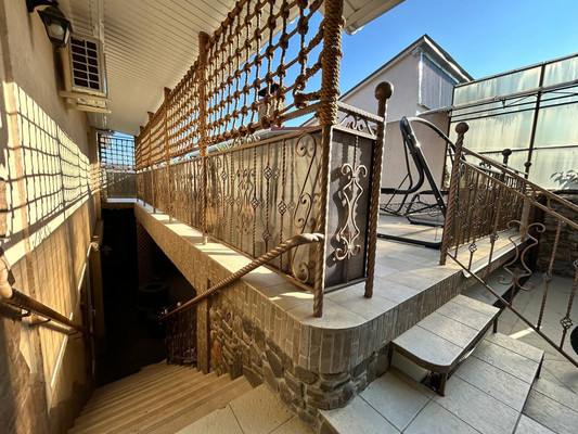 Продам гостиницу 573,4 м2, Пионерская ул, 49, Алушта г