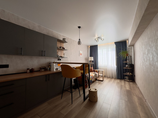 Продам двухкомнатную (2-комн.) квартиру, Героев Сталинграда ул, 14, Симферополь г