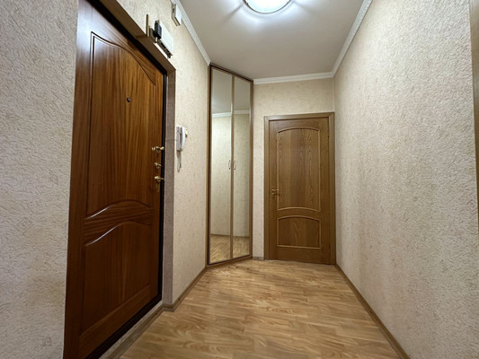 Продам двухкомнатную (2-комн.) квартиру, Лескова ул, 17, Москва г