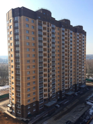 Продам трехкомнатную (3-комн.) квартиру, Заречная ул, 1а, Мебельной Фабрики п