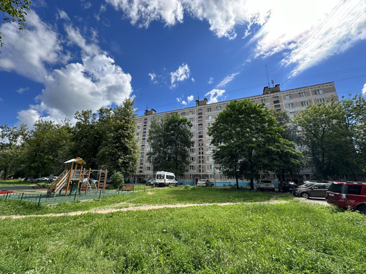 Продам трехкомнатную (3-комн.) квартиру, им Константина Аверьянова мкр, 18, Дмитров г
