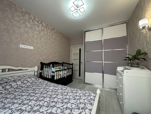 Продам трехкомнатную (3-комн.) квартиру, Луговая ул, 14, Якоть с