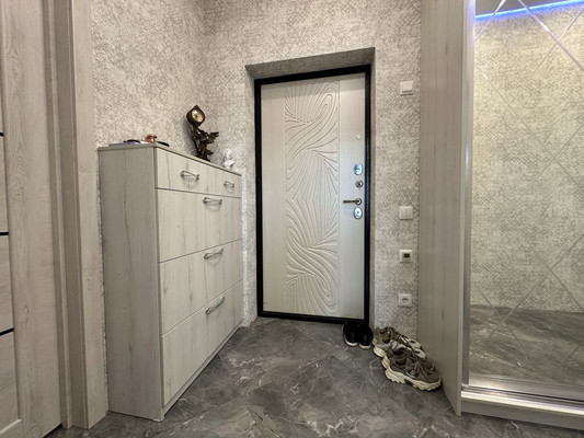Продам трехкомнатную (3-комн.) квартиру, Луговая ул, 14, Якоть с