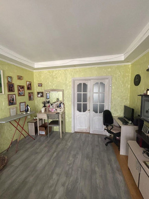 Продам трехкомнатную (3-комн.) квартиру, Чудовская ул, 2А, Великий Новгород г