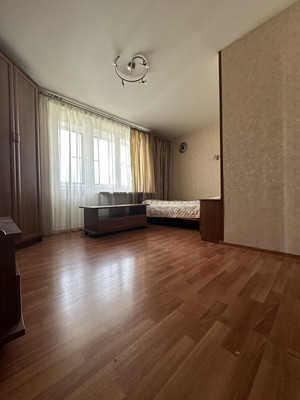 Продам трехкомнатную (3-комн.) квартиру, Кусковская ул, 27к1, Москва г