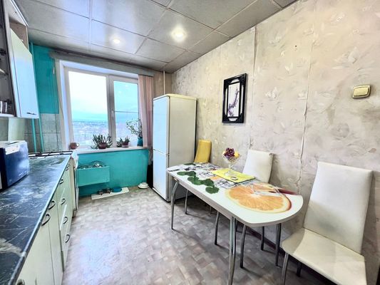 Продам многокомнатную квартиру, Луганская ул, 62, Киров г