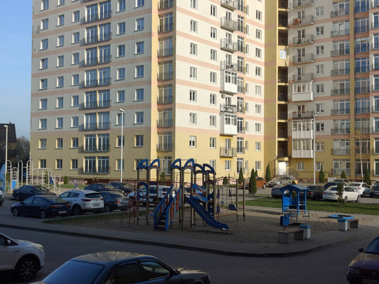 Продам двухкомнатную (2-комн.) квартиру, Калининградский пер, 3, Васильково п