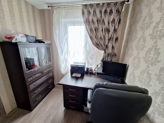 Продам трехкомнатную (3-комн.) квартиру, Старостина ул, 35, Мурманск г