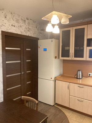 Сдам трехкомнатную (3-комн.) квартиру, Окская ул, 5к3, Москва г