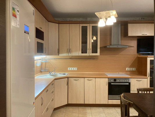 Сдам трехкомнатную (3-комн.) квартиру, Окская ул, 5к3, Москва г