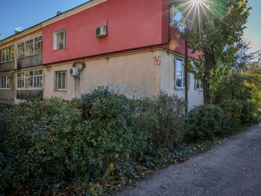 Продам трехкомнатную (3-комн.) квартиру, Школьная ул, 26, Маленькое с