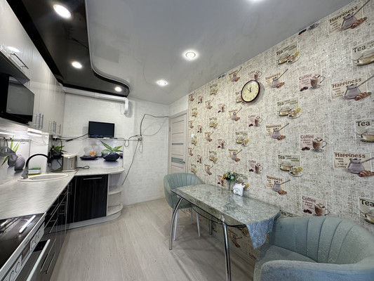 Продам трехкомнатную (3-комн.) квартиру, Блюхера ул, 32, Киров г