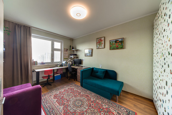 Продам трехкомнатную (3-комн.) квартиру, Мельникова пр-кт, 19, Химки г