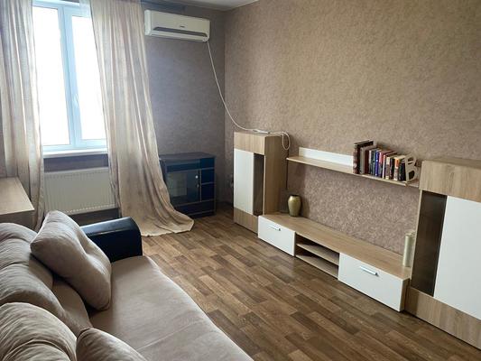 Продам однокомнатную (1-комн.) квартиру, Татарская ул, 93, Рязань г