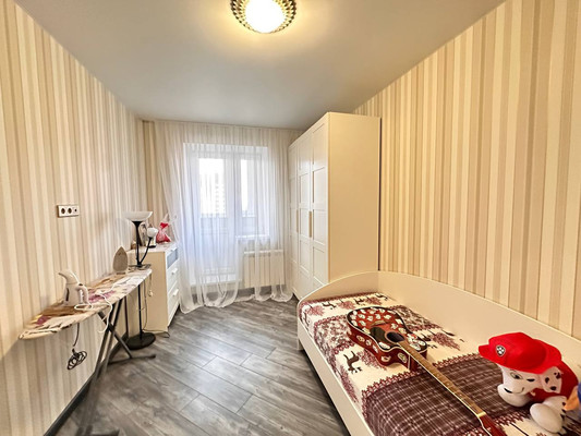 Продам трехкомнатную (3-комн.) квартиру, 2-я Комсомольская ул, 16к6, Дмитров г