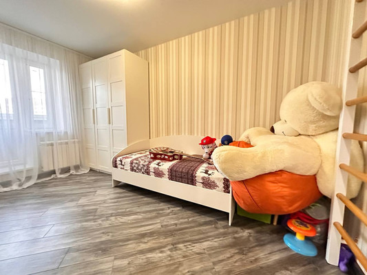 Продам трехкомнатную (3-комн.) квартиру, 2-я Комсомольская ул, 16к6, Дмитров г