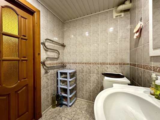 Продам трехкомнатную (3-комн.) квартиру, Свободы ул, 133а, Киров г