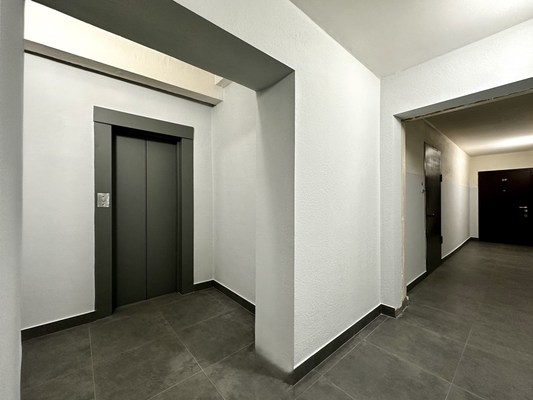 Продам трехкомнатную (3-комн.) квартиру, Свободы ул, 133а, Киров г
