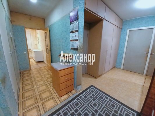 Продам трехкомнатную (3-комн.) квартиру, 31, Романовка п