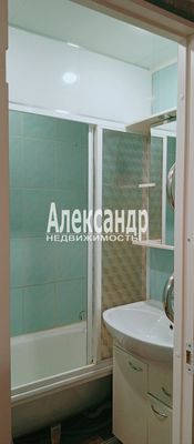 Продам трехкомнатную (3-комн.) квартиру, 31, Романовка п