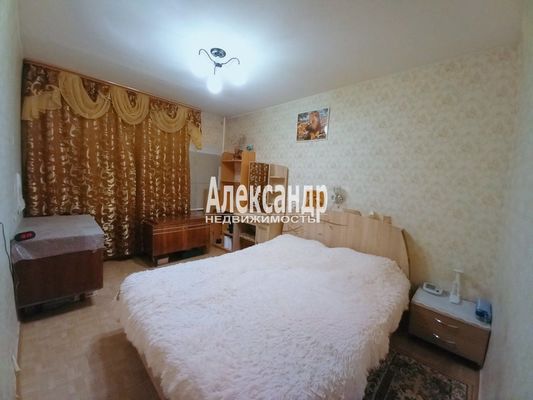 Продам трехкомнатную (3-комн.) квартиру, 31, Романовка п