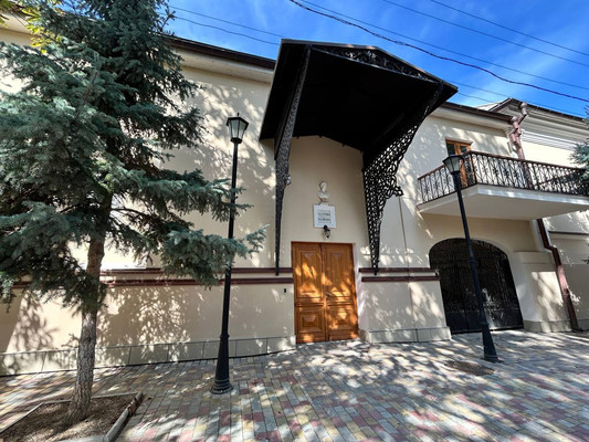 Продам двухкомнатную (2-комн.) квартиру, Володарского ул, 15, Феодосия г