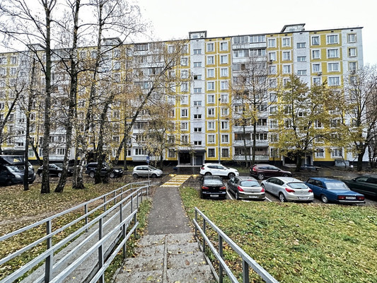 Продам однокомнатную (1-комн.) квартиру, Тарусская ул, 4, Москва г