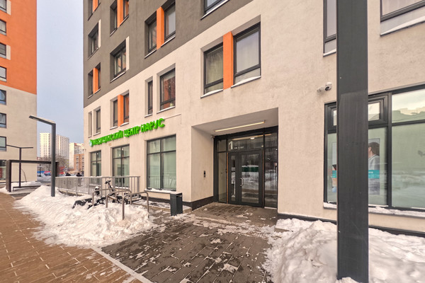 Продам трехкомнатную (3-комн.) квартиру, Мельникова пр-кт, 5к1, Химки г