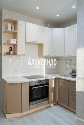 Продам однокомнатную (1-комн.) квартиру, Орджоникидзе ул, 52, Санкт-Петербург г