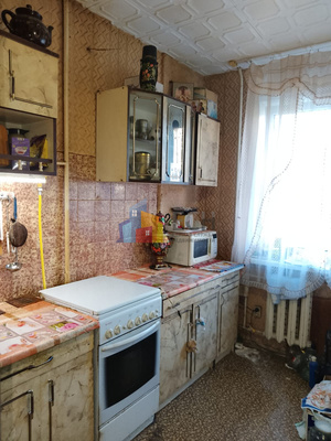 Продам трехкомнатную (3-комн.) квартиру, М.Горького ул, д.17, Тула г