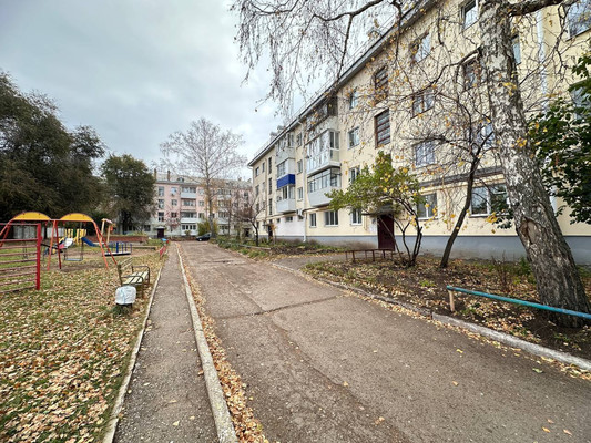 Продам двухкомнатную (2-комн.) квартиру, Свердлова ул, 39, Октябрьский г