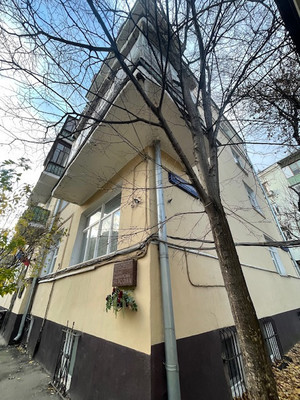 Продам однокомнатную (1-комн.) квартиру, Воротниковский пер, 7к4, Москва г