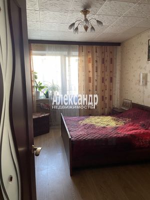 Продам многокомнатную квартиру, Уточкина ул, 2к1, Санкт-Петербург г