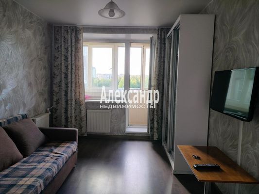 Продам комнату в 6-комн. квартире, Гражданский пр-кт, 128к2, Санкт-Петербург г