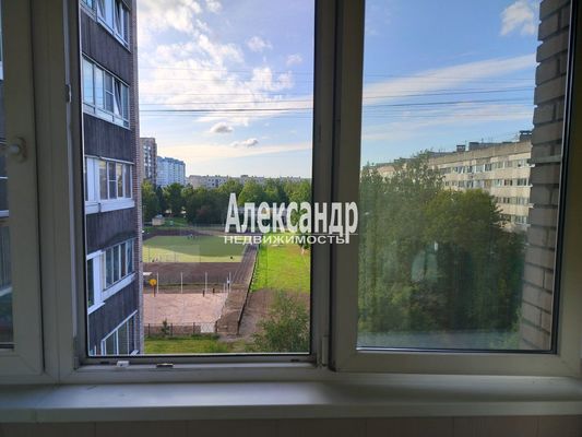 Продам комнату в 6-комн. квартире, Гражданский пр-кт, 128к2, Санкт-Петербург г