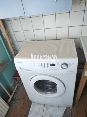 Продам комнату в 6-комн. квартире, Гражданский пр-кт, 128к2, Санкт-Петербург г