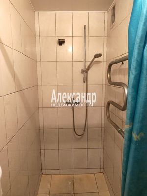 Продам комнату в 6-комн. квартире, Гражданский пр-кт, 128к2, Санкт-Петербург г