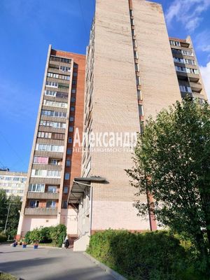 Продам комнату в 6-комн. квартире, Гражданский пр-кт, 128к2, Санкт-Петербург г