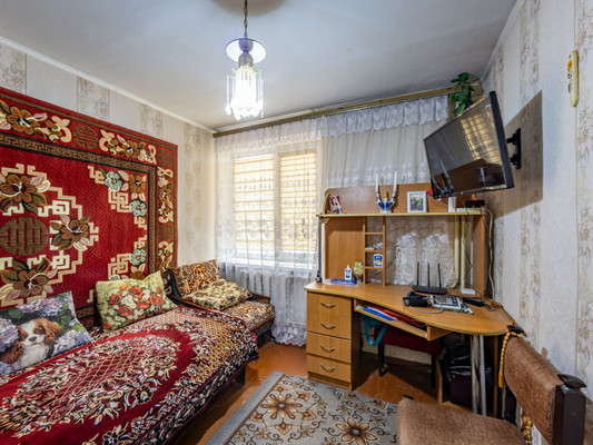 Продам трехкомнатную (3-комн.) квартиру, Школьная ул, 26, Маленькое с