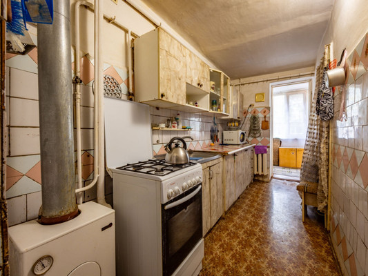 Продам трехкомнатную (3-комн.) квартиру, Школьная ул, 26, Маленькое с