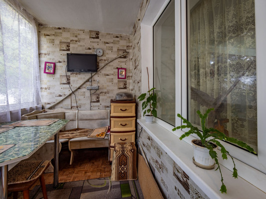 Продам трехкомнатную (3-комн.) квартиру, Школьная ул, 26, Маленькое с