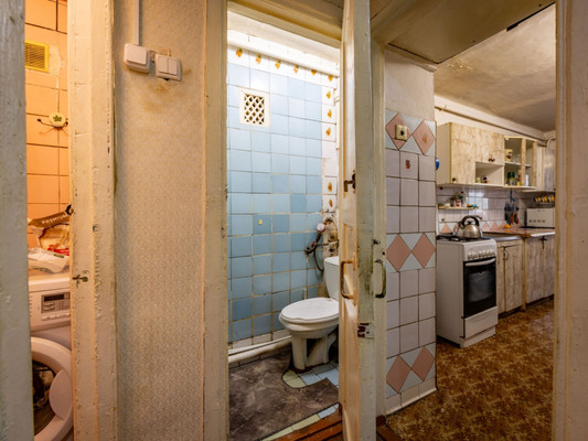 Продам трехкомнатную (3-комн.) квартиру, Школьная ул, 26, Маленькое с